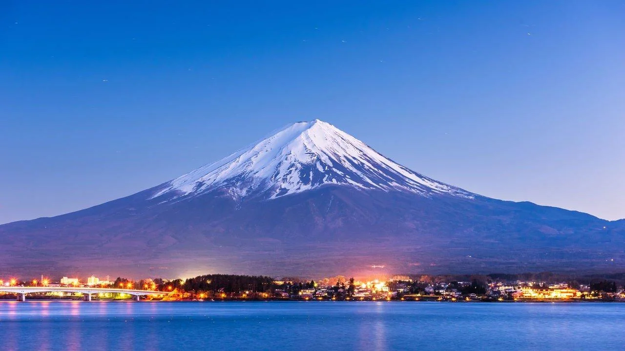 Viagem em grupo para Japão  — Templos, Cidades e Cerejerias