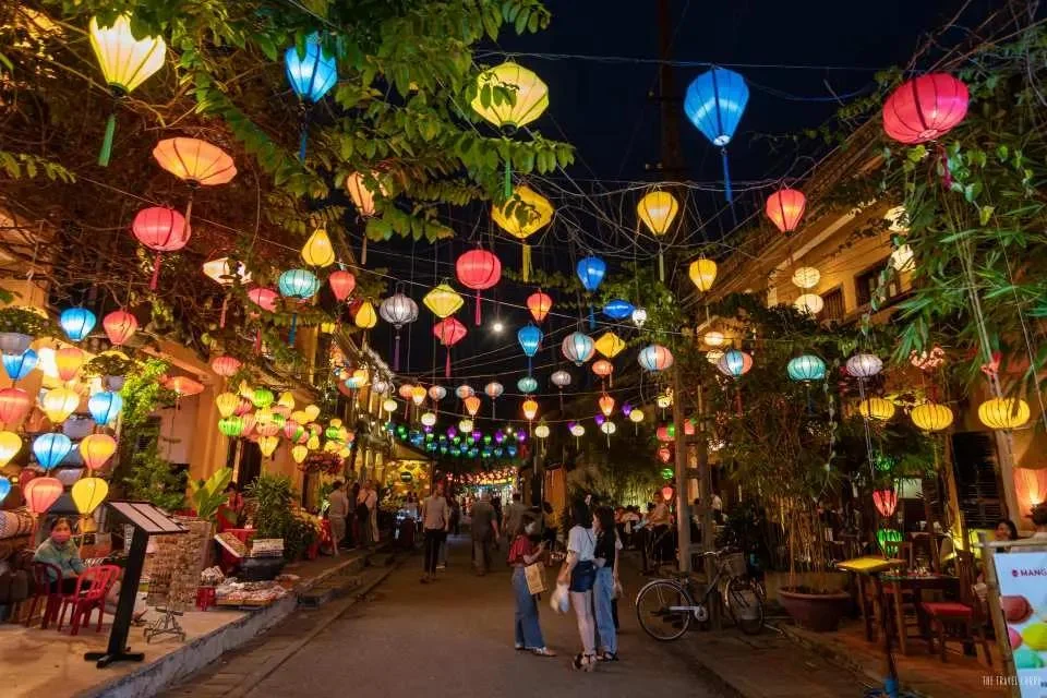 Viagem em grupo para Vietnã, Laos, Camboja e Tailândia — GRUPO Vietnã, Laos, Camboja e Tailândia