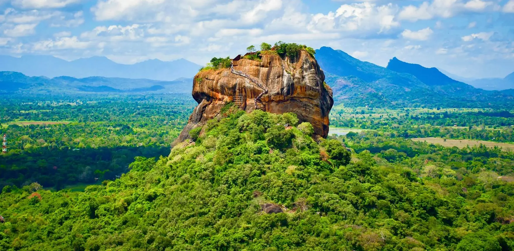 Viagem em grupo para Sri Lanka — Entre Templos Sagrados e Montanhas de Chá